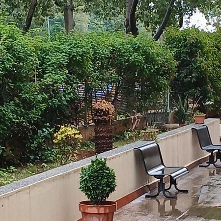 Larru Los Bermejales Residencia Universitaria เซบีญา ภายนอก รูปภาพ